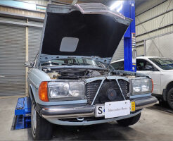 メルセデスベンツ ミディアムクラス300TD(W123)トルコン太郎でATF圧送交換+スターター交換