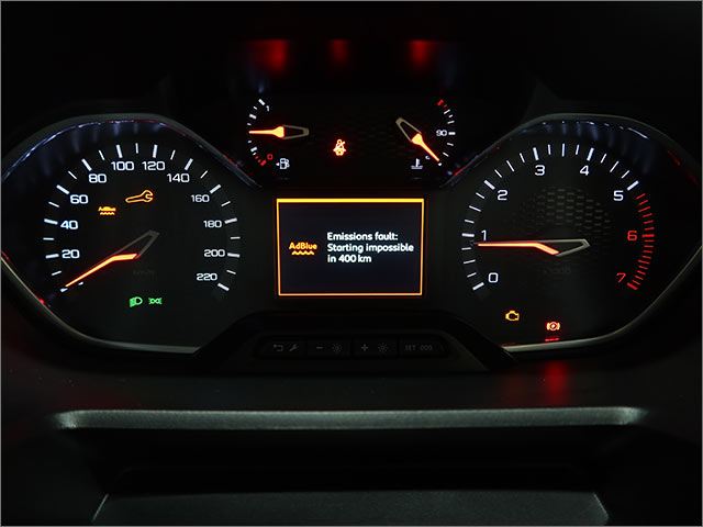 プジョー リフター UREA警告灯とエンジン始動不可カウントダウン表示