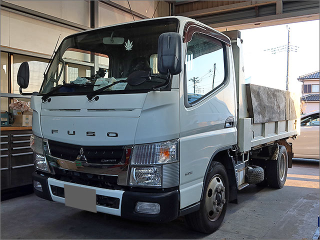 三菱ふそうキャンター 外観