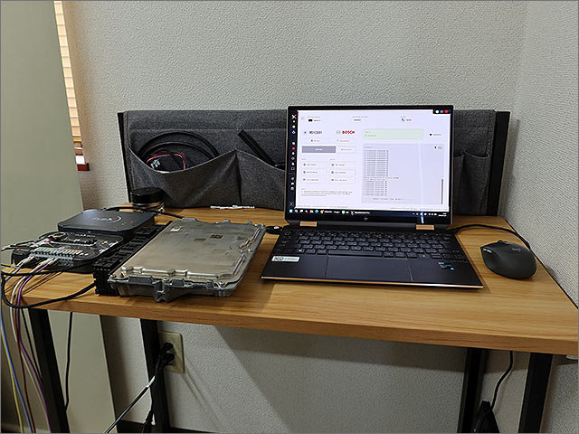 ECUベンチモード書き換え作業風景