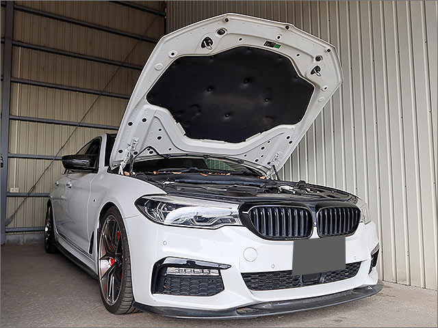 BMW 520d 車両診断風景