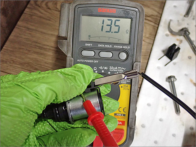 スバル レガシィBMG 新品ロックアップソレノイド抵抗値 13.5Ω 正常値