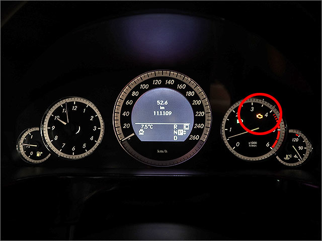 E350ブルーテック W212 メーター エンジンチェックランプ点灯 走行距離111109km