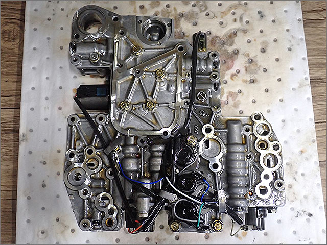 スバル レガシィBMG 取り外したバルブボディ
