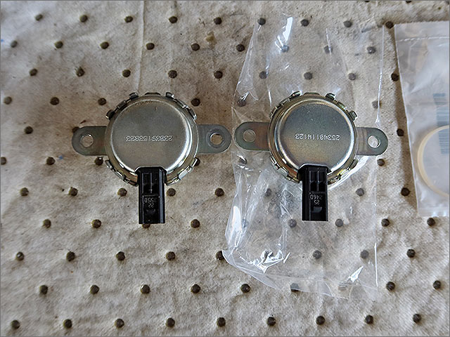 OCV本体のアップ カプラー部の形状とバルブ底面の刻印