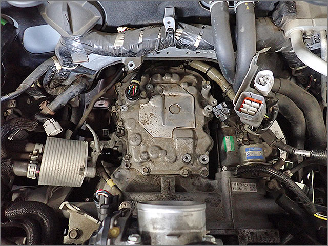 アウトバック BS9 CVT組付け完了後のエンジンルーム