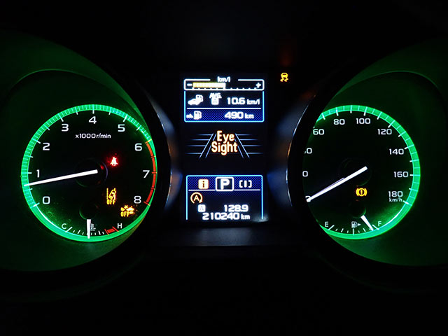 スバル アウトバック BS9 入庫時メーター 走行210,240km