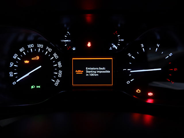 Emissions fault Starting impossible in 100km AdBlueカウントダウン