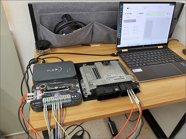 取り外したBosch MD1CS003へ専用ハーネスを結線