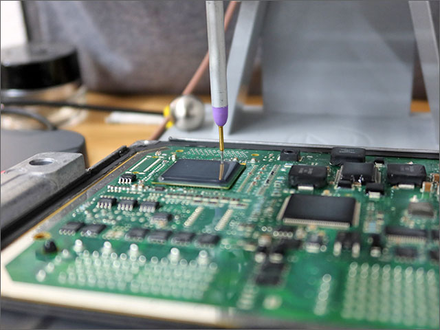 ECU基板 BOOTポイント プローブ接続