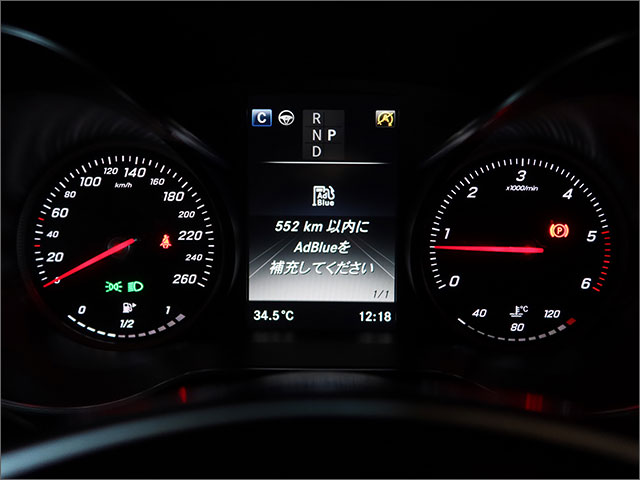 メーター内に552km以内にAdBlueを補充してくださいの表示