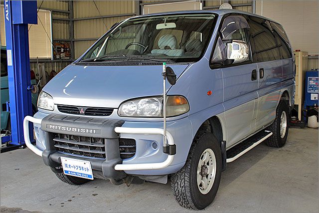 ミツビシ　デリカスペースギア　XR　4WD。