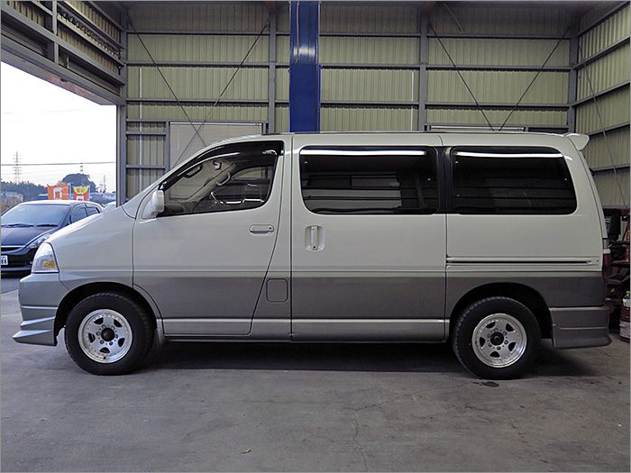 車検2年付です、購入後に車検取得して納車いたします。この車種では珍しく、左側パワースライドドアが装備されています。