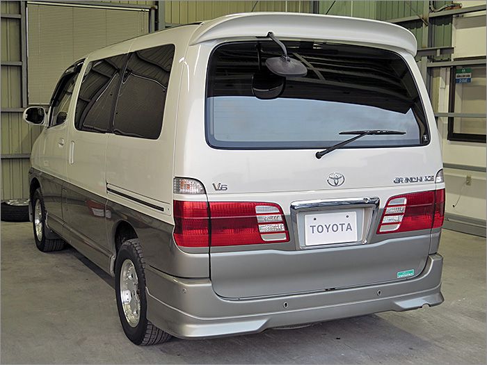 お車の見学を希望の方は事前に予約をお願いします、予約をされないでお越しいただくと対応できない場合があります。見学可能時間:月~土 9:00~18:00まで。直通番号 080-2343-8790