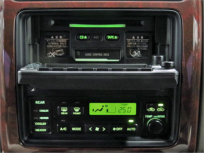 CD、カセットテープ、ラジオが使用できます。