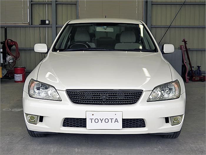 車両状態良好のアルテッツァです。装備はHDDナビ、バックカメラ、フロントカメラ、DVD再生、CD、MD、キーレス、アルミ付き。