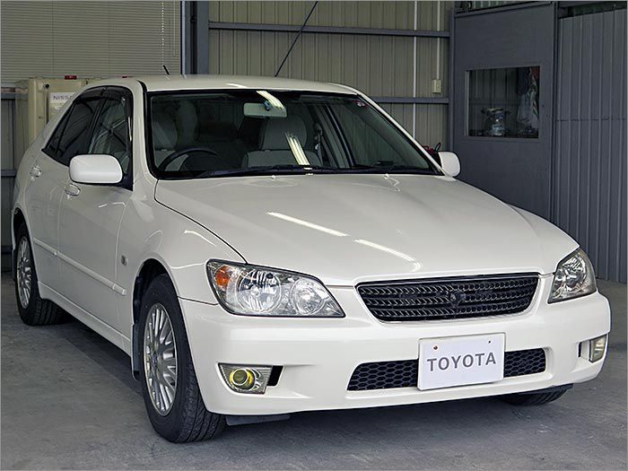 販売しているお車は整備士の私、自ら厳選して仕入れたものですので安心してご購入下さい。。