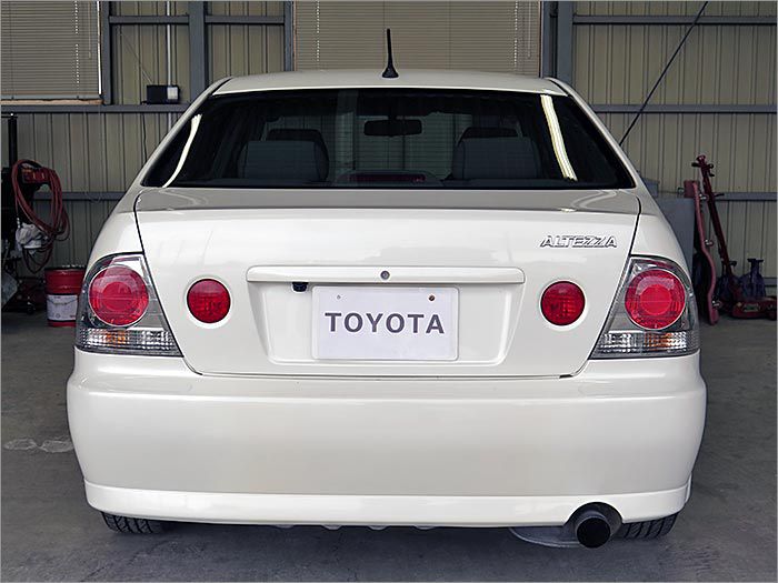 お車の見学を希望の方は事前に予約をお願いします、予約をされないでお越しいただくと対応できない場合があります。見学可能時間:月~土 9:00~18:00まで。直通番号 080-2343-8790