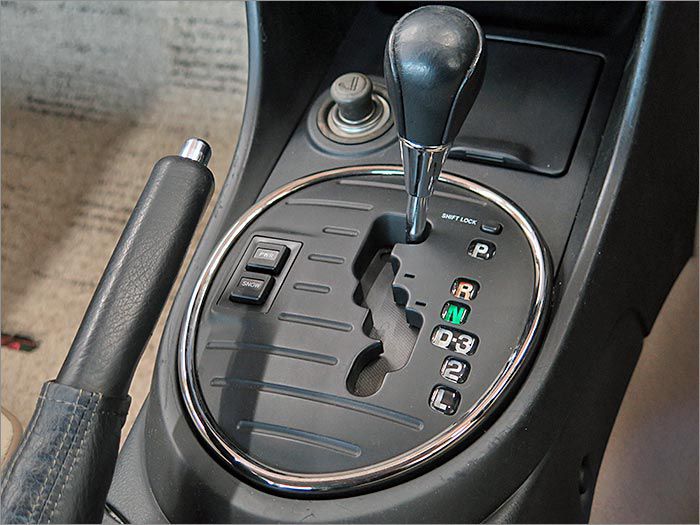 運転ラクラク、オートマチック車です。
