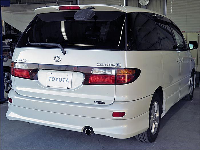 遠方のお客様にも安心していただけるように、程度の良いお車を整備士の私が販売しています。