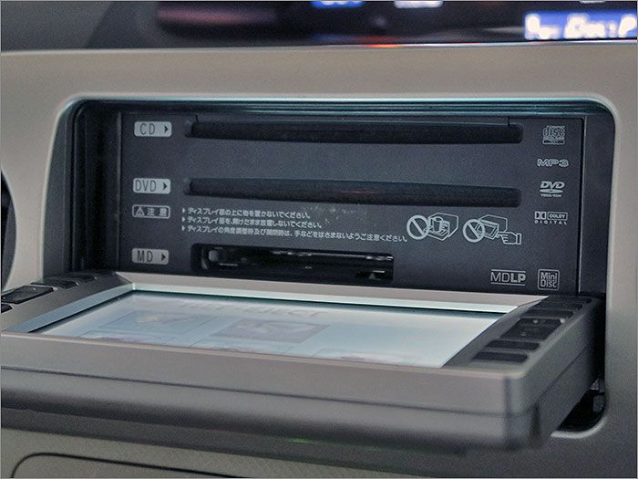 CD、DVD、ラジオが使用できます。