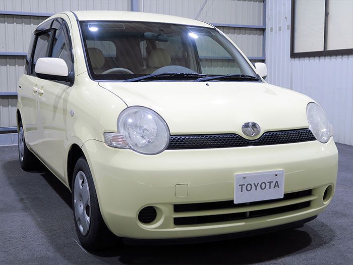 販売しているお車は自動車整備士の私が自ら厳選して仕入れたものですので安心してご購入下さい。。