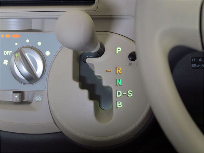 運転ラクラク、オートマチック車です。