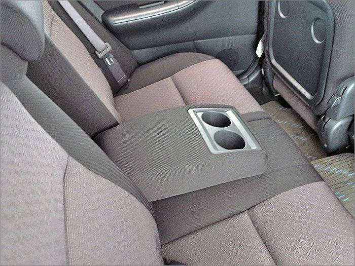 清潔感ある車内でシートに汚れはありません。。 