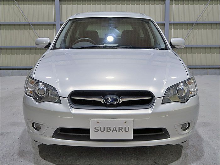 車両状態良好のレガシーツーリングワゴンです。装備はナビ、CD、MD、ETC、キーレス、アルミ、HIDライト付き。