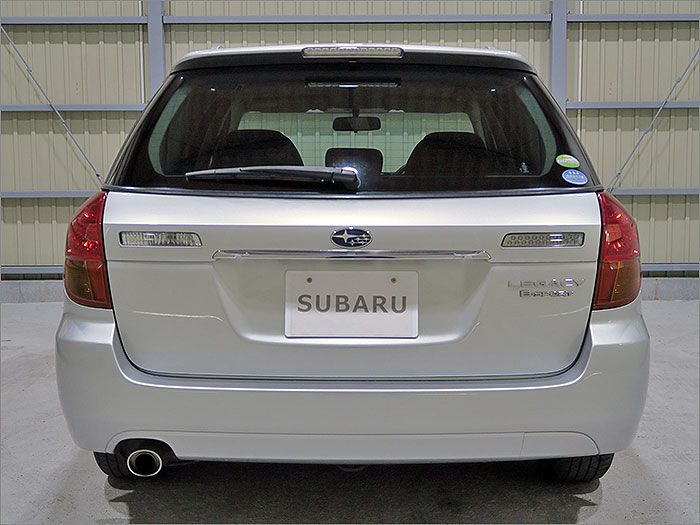 自動車整備士が1台1台厳選したお車のみ販売しています。