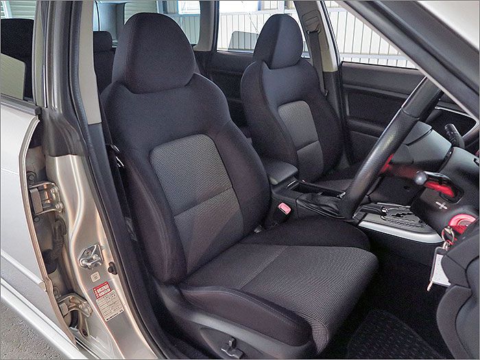 ここからは車内をご覧ください。