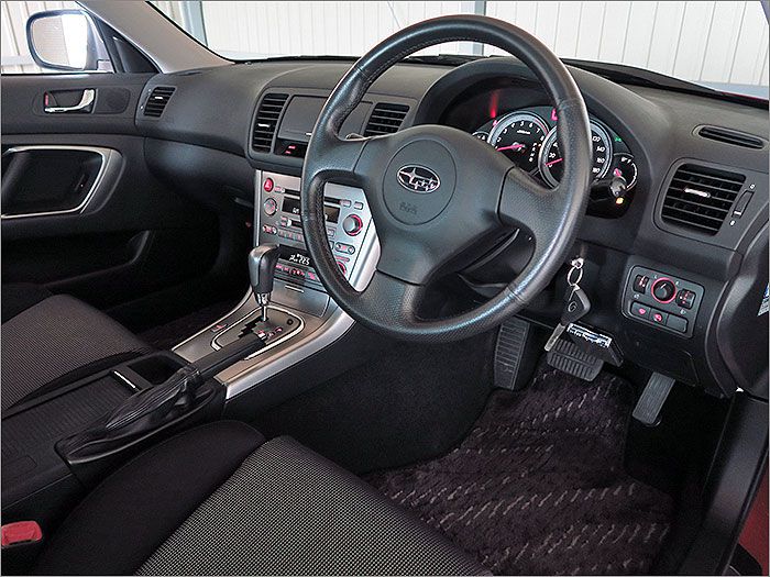 車内はクリーニング済みです、キレイに仕上がってます。
