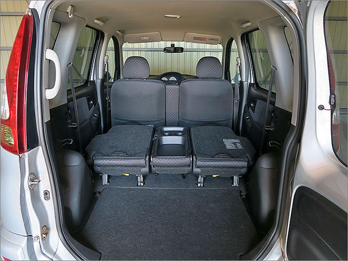 運転しやすく、荷台スペースの大きいお車です。