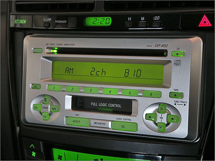 オーディオはCD、ラジオが使用できます。 