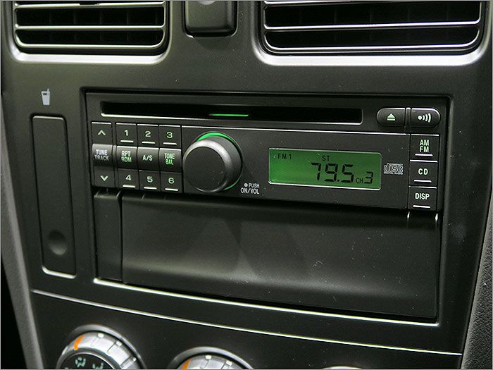 オーディオはCD、ラジオが使用できます。 
